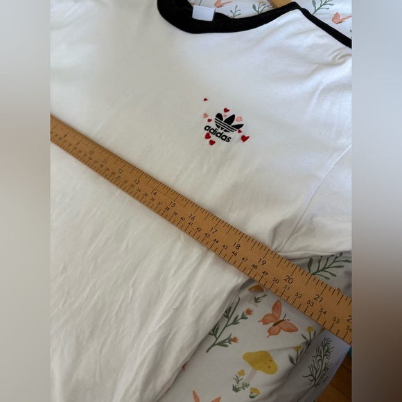 Adidas hearts embroidered t-shirt cuff sleeve cinch side size XL - Picture 8 of 10